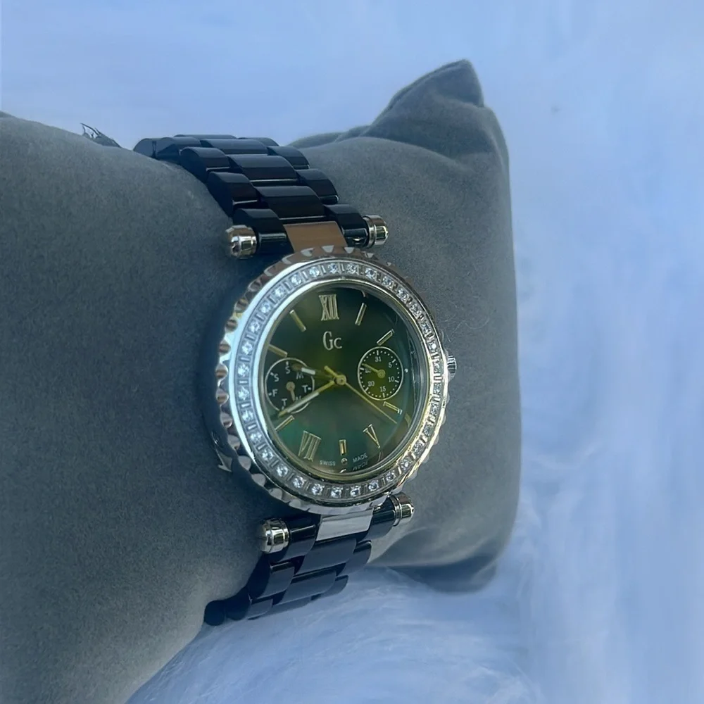 New GUESS Gc Ladies Chronograph Diamond set Ceramic Bracelet watch
